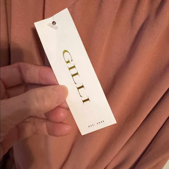 Gilli Blush Off-Shoulder Mini romper - Picture 3 of 6